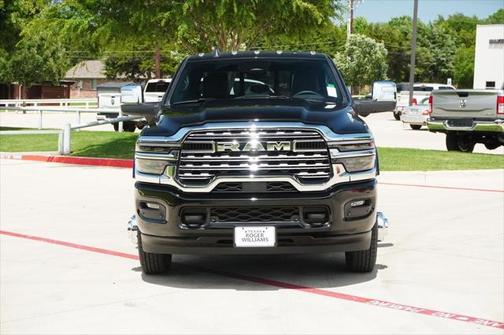 2025 RAM 3500 Limited Crew Cab 4x4 8' Box