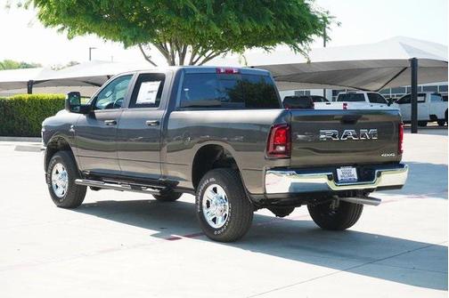 2025 RAM 2500 Tradesman Crew Cab 4x4 6'4' Box
