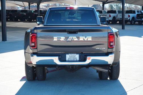 2025 RAM 3500 Tradesman Crew Cab 4x4 8' Box