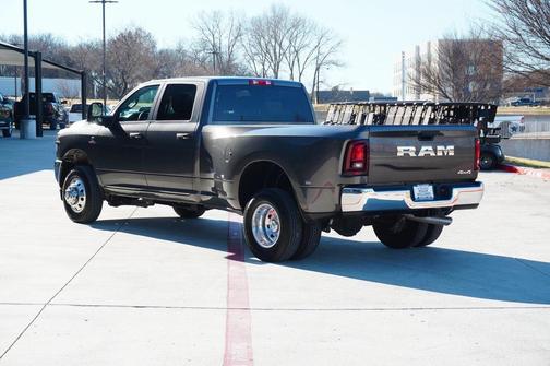 2025 RAM 3500 Tradesman Crew Cab 4x4 8' Box