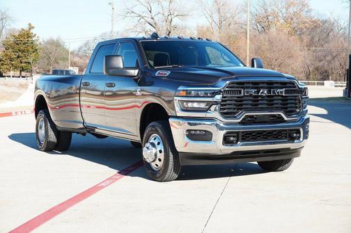 2025 RAM 3500 Tradesman Crew Cab 4x4 8' Box