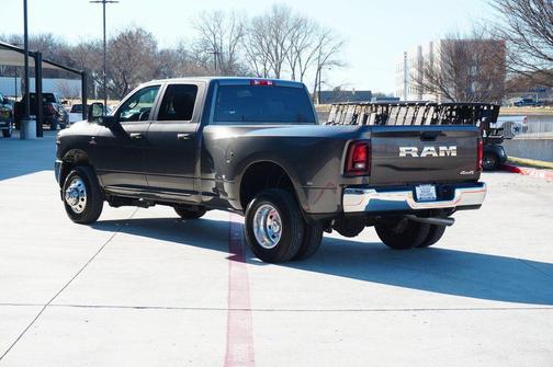 2025 RAM 3500 Tradesman Crew Cab 4x4 8' Box