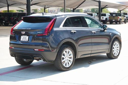 2023 Cadillac XT4 Luxury
