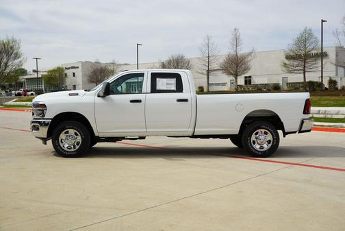 2026 RAM 2500 Tradesman Crew Cab 4x4 8' Box
