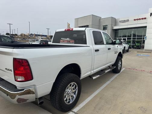 2017 RAM 2500 Tradesman Crew Cab 4x4 6'4' Box