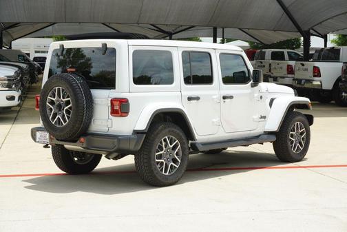 Bright White Clearcoat 2025 Jeep Wrangler 4-Door Sahara 4x4