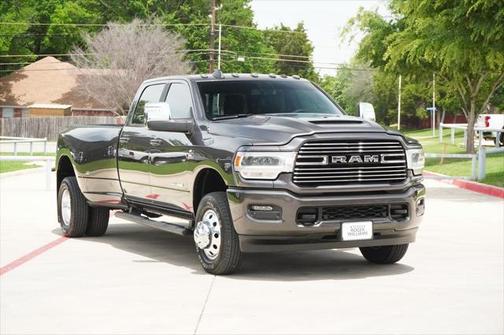 2024 RAM 3500 Laramie Crew Cab 4x4 8' Box