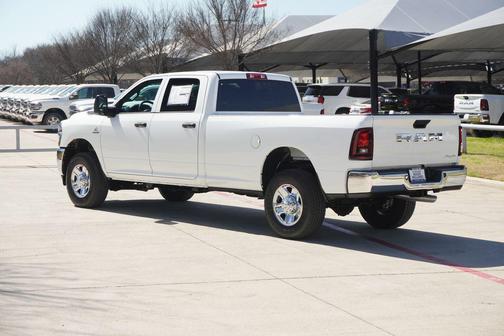 2026 RAM 2500 Tradesman Crew Cab 4x4 8' Box