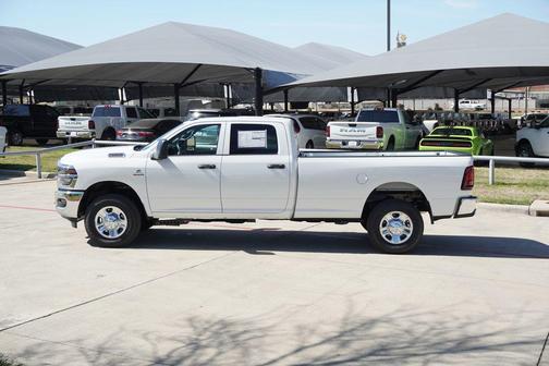 2026 RAM 2500 Tradesman Crew Cab 4x4 8' Box