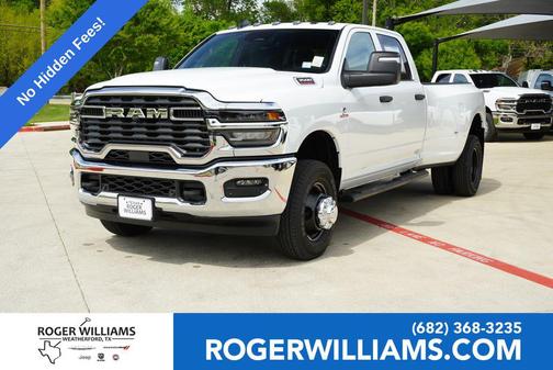 Bright White Clearcoat 2026 RAM 3500 Tradesman Crew Cab 4x4 8' Box