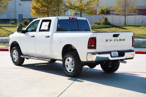 2026 RAM 2500 Tradesman Crew Cab 4x4 6'4' Box