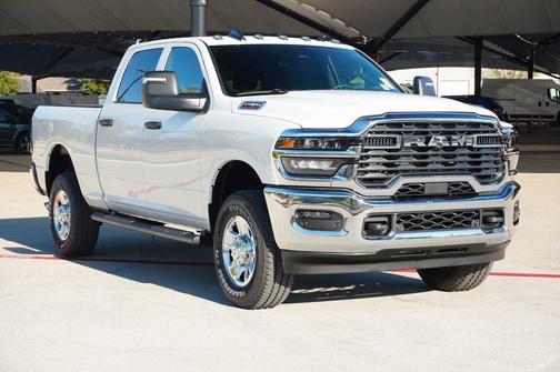 2026 RAM 2500 Tradesman Crew Cab 4x4 6'4' Box