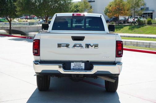 2025 RAM 2500 Tradesman Crew Cab 4x4 8' Box