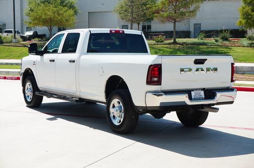 2025 RAM 2500 Tradesman Crew Cab 4x4 8' Box