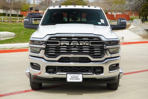 2026 RAM 3500 Tradesman Crew Cab 4x4 8' Box