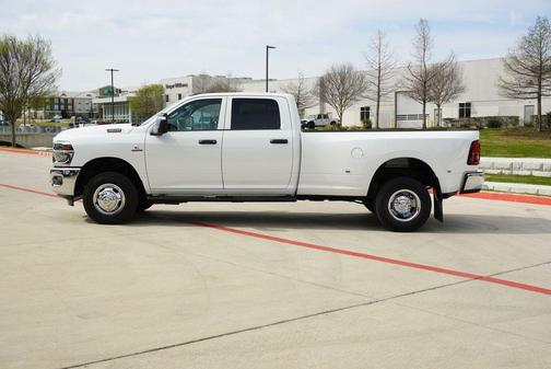 2026 RAM 3500 Tradesman Crew Cab 4x4 8' Box