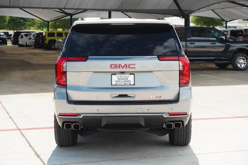 2025 GMC Yukon 4WD AT4