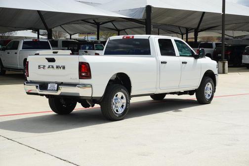 2026 RAM 2500 Tradesman Crew Cab 4x4 8' Box