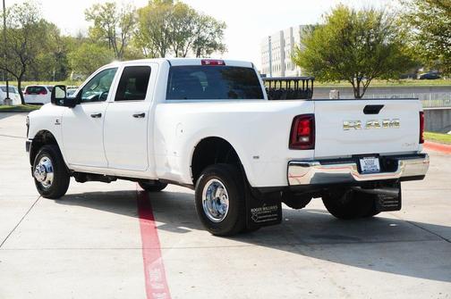 2025 RAM 3500 Tradesman Crew Cab 4x4 8' Box