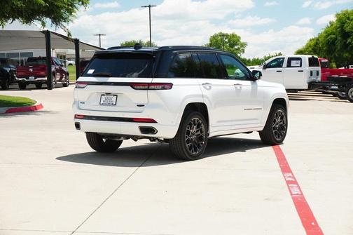2025 Jeep Grand Cherokee Summit