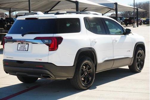 2023 GMC Acadia AWD AT4