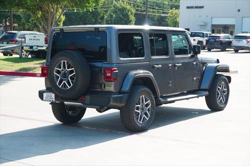 2025 Jeep Wrangler 4-Door Sahara 4x4