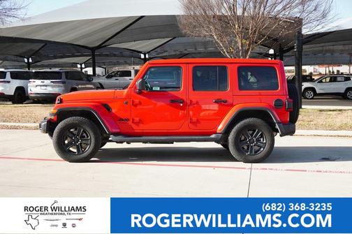 2023 Jeep Wrangler 4-Door Sahara Altitude 4x4