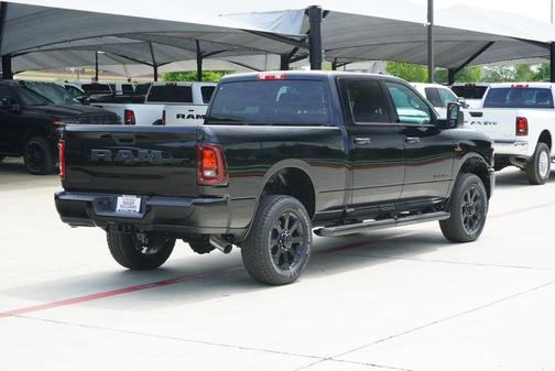 Diamond Black Crystal Pearlcoat 2026 RAM 2500 Lone Star Crew Cab 4x4 6'4' Box