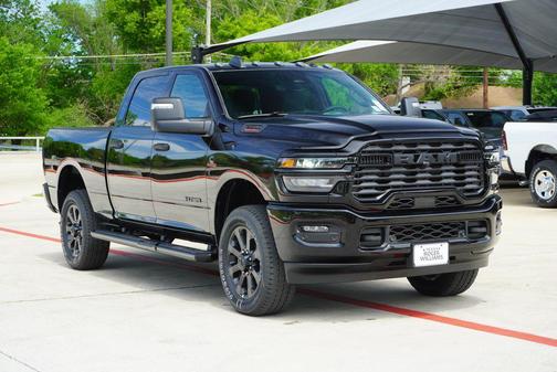Diamond Black Crystal Pearlcoat 2026 RAM 2500 Lone Star Crew Cab 4x4 6'4' Box