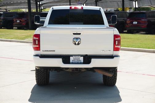 2021 RAM 2500 Laramie Crew Cab 4x4 6'4' Box