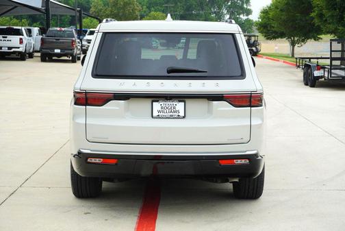 Luxury White Pearlcoat 2022 Jeep Wagoneer Series I 4x4