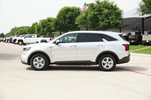 2022 Kia Sorento LX