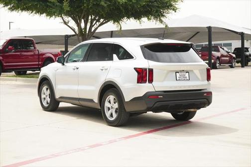 2022 Kia Sorento LX