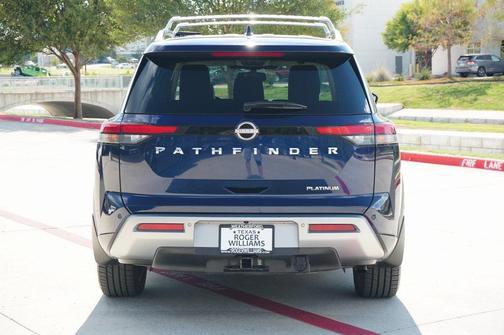2022 Nissan Pathfinder Platinum 2WD
