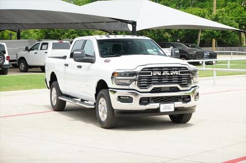2025 RAM 2500 Lone Star Crew Cab 4x4 6'4' Box