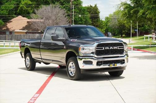 2024 RAM 3500 Tradesman Crew Cab 4x4 8' Box