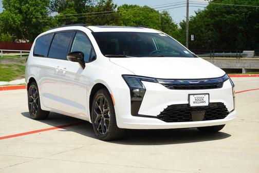 Bright White Clearcoat 2027 Chrysler Pacifica Limited