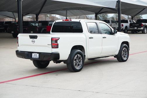 2022 Nissan Frontier S