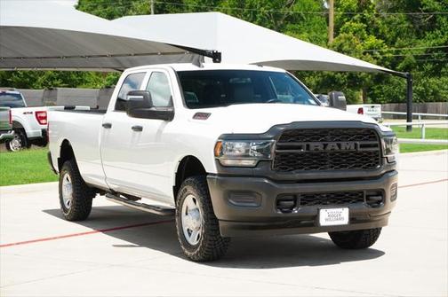 2023 RAM 2500 Tradesman Crew Cab 4x4 8' Box