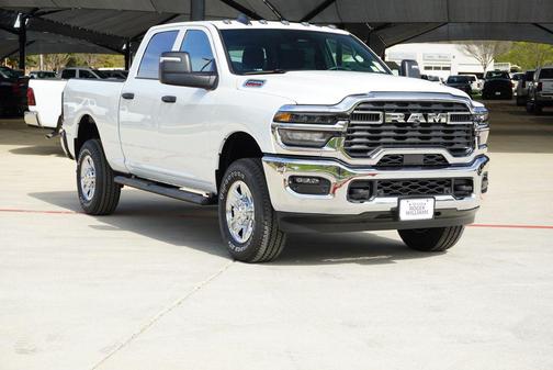 2026 RAM 2500 Tradesman Crew Cab 4x4 6'4' Box