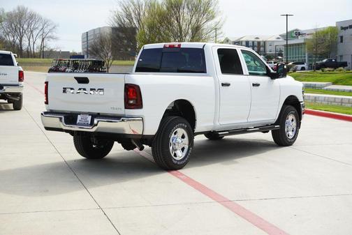 2026 RAM 2500 Tradesman Crew Cab 4x4 6'4' Box