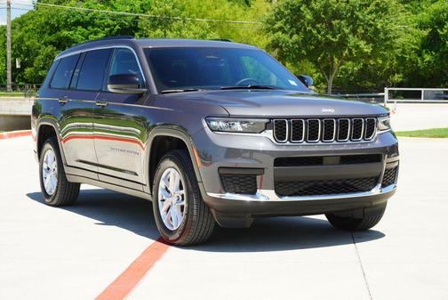 Baltic Gray Metallic Clearcoat 2025 Jeep Grand Cherokee L Laredo