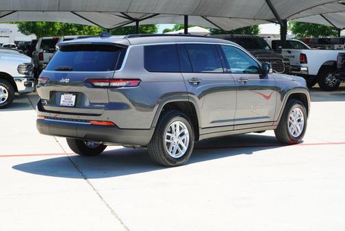Baltic Gray Metallic Clearcoat 2025 Jeep Grand Cherokee L Laredo