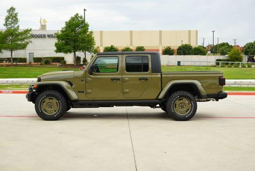 '41 2026 Jeep Gladiator Sport