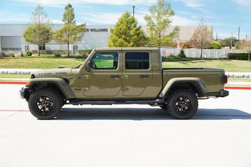 2025 Jeep Gladiator Sport