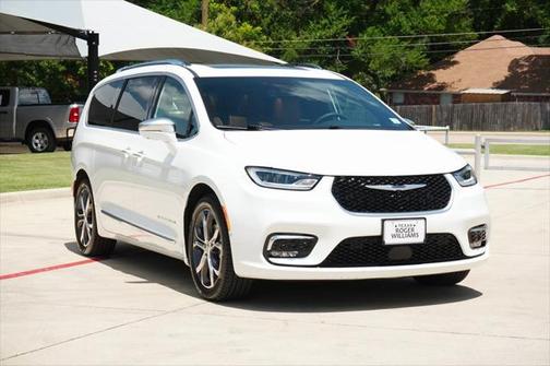 2024 Chrysler Pacifica L