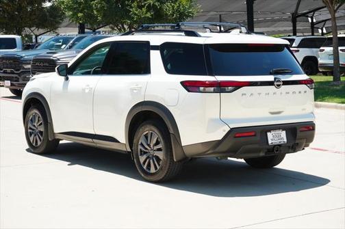 2024 Nissan Pathfinder SV FWD