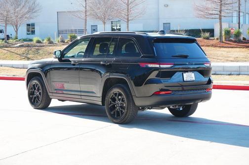 2024 Jeep Grand Cherokee Altitude
