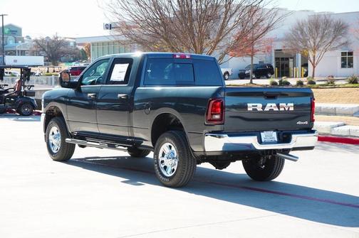2026 RAM 2500 Tradesman Crew Cab 4x4 6'4' Box