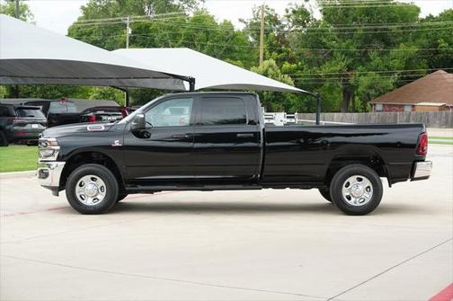 2025 RAM 2500 Tradesman Crew Cab 4x4 8' Box